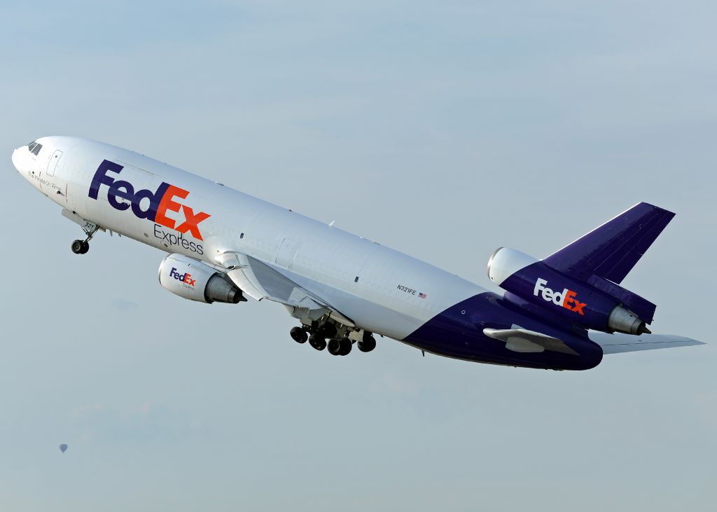 McDonnell Douglas DC-10 (N321FE)