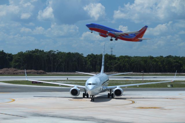 Boeing 737-800 (N938NN)