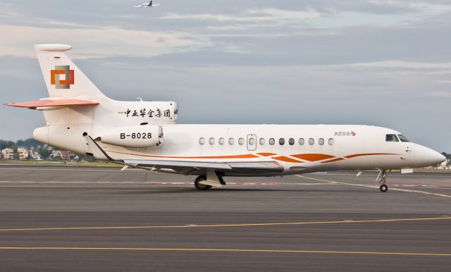 Dassault Falcon 7X (B-8028) - 2nd ever upload of this beautiful Bejing Airlines Dassault Falcon 7X on Flightaware.Com !