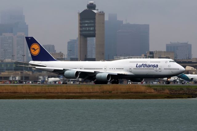 BOEING 747-8 (D-ABYS)
