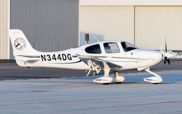 Cirrus SR-20 (N344DG)