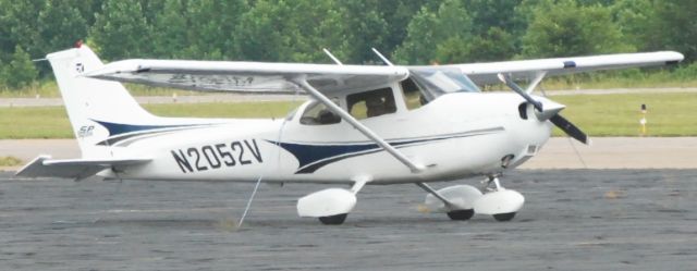 N2052V — - 2004 Cessna 172S in Danville Va....6-21-08..