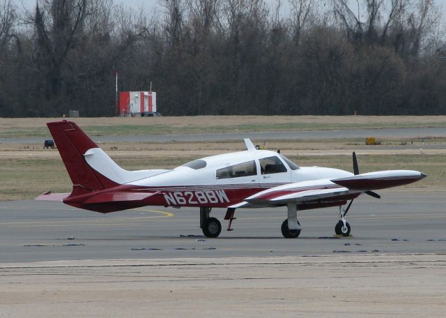 Cessna 310 (N628BW) - Parked at Downtown Shreveport.