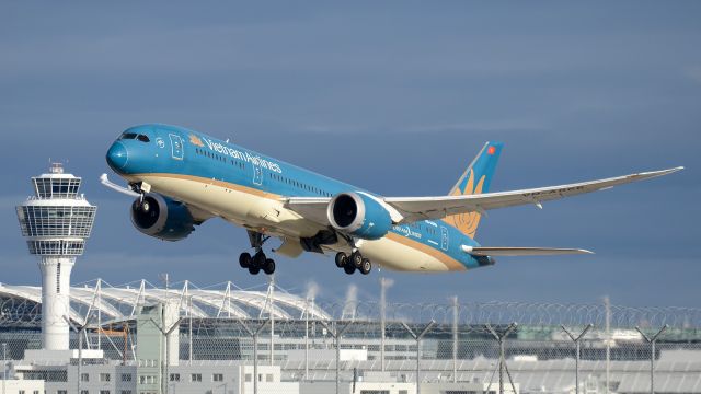 Boeing 787-9 Dreamliner (VN-A868) - Dec 16, 2024