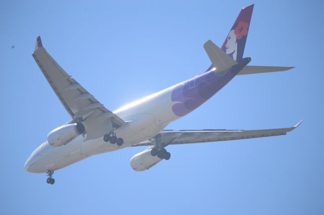 Airbus A330-200 (N375HA)