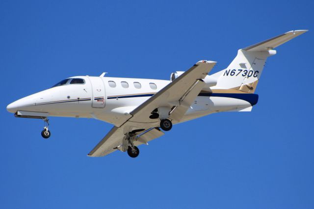 Embraer Phenom 100 (N673DC)