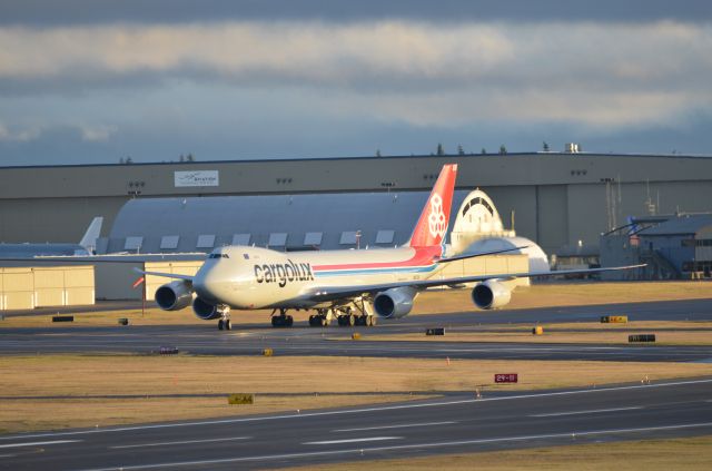 BOEING 747-8 (N5573S) - B747-8F cargo freighter    N5573S clear across runway 11/27 to Boeing ramp....