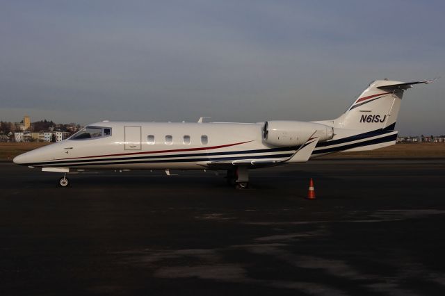 Learjet 55 (N61SJ) - 2nd photo ever of N61SJ on FlightAware !