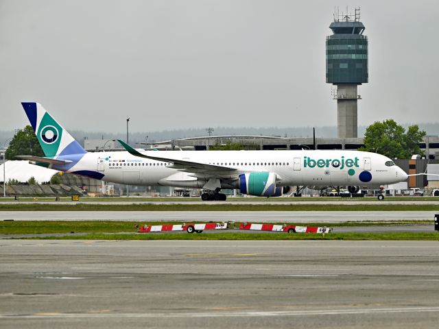 Airbus A350-900 (EC-NGY)
