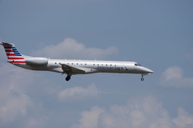 Embraer ERJ-145 (N636AE)