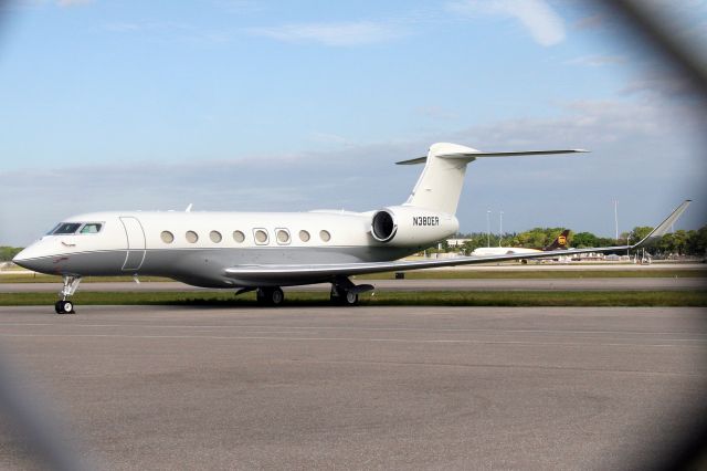 Gulfstream Aerospace Gulfstream G650 (N380ER) - Seen here on 22-Nov-19.