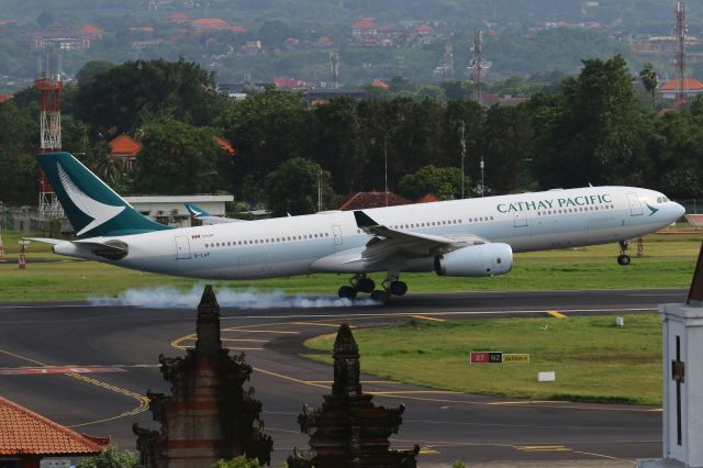 Airbus A330-300 (B-LAF)