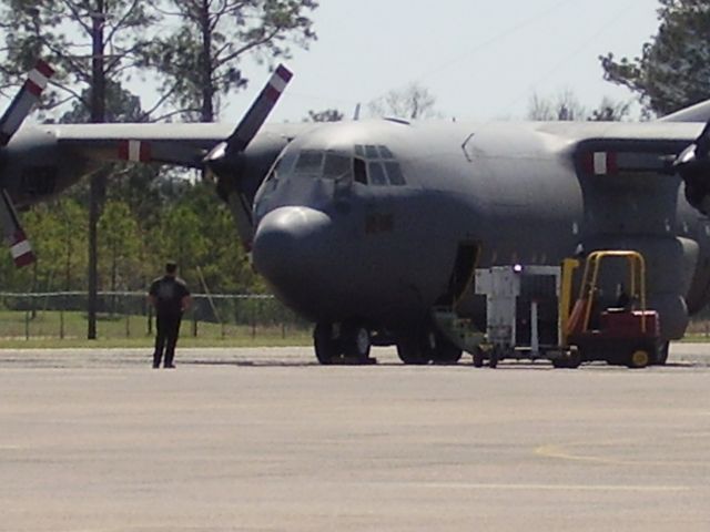 Lockheed C-130 Hercules (N131EC)