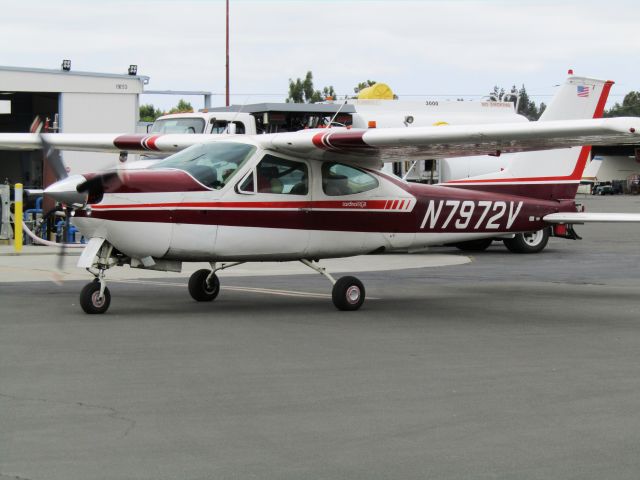 Cessna Cardinal (N7972V) - Taxiing to RWY 26L