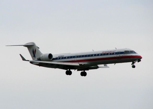 Canadair Regional Jet CRJ-700 (N508AE) - Landing at DFW.