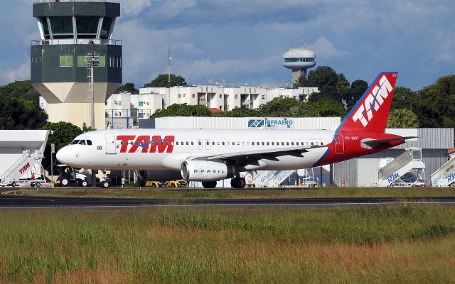 Airbus A320 (PR-MBY)