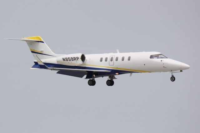 Learjet 40 (N959RP) - Learjet 40 (N959RP) arrives at Sarasota-Bradenton International Airport following a flight from Naples Municipal Airport