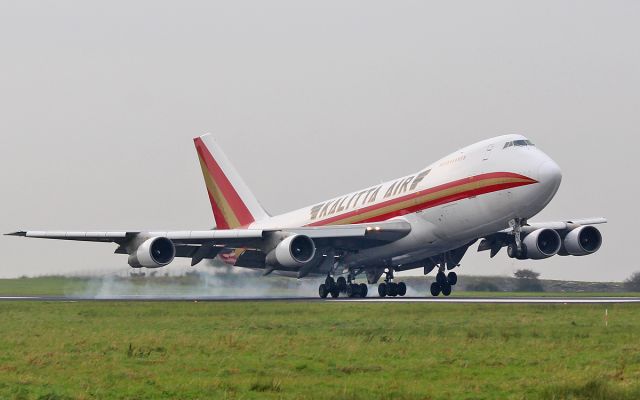 Boeing 747-200 (N793CK) - kalitta air b747-222b n793ck landing at shannon from prestwick 25/10/16.