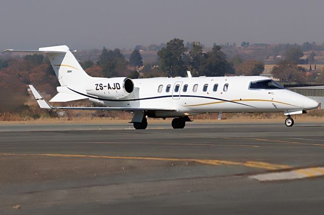 ZS-ADJ —