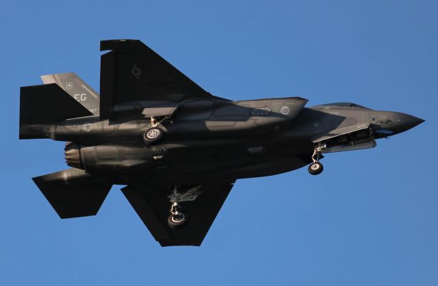 Lockheed F-35C (08-0747)
