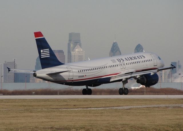 Airbus A321 (N110UW) - Philadelphia in the background