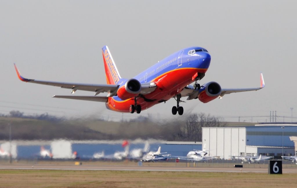 BOEING 737-300 (N636WN)