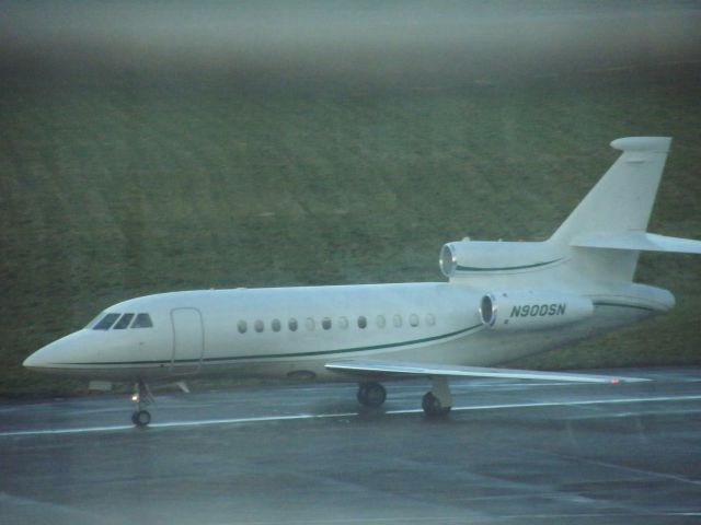 Dassault Falcon 900 (N900SN) - N900SN FALCON 900EX CN 117 SEEN ARR EINN 21-03-2008