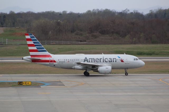 Airbus A319 (N702UW)