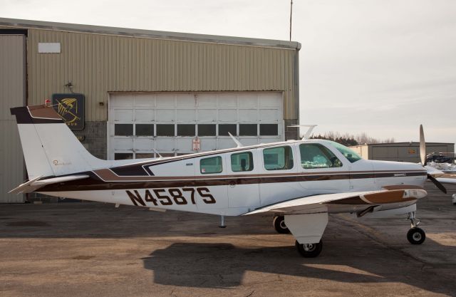 Beechcraft Bonanza (36) (N4587S)