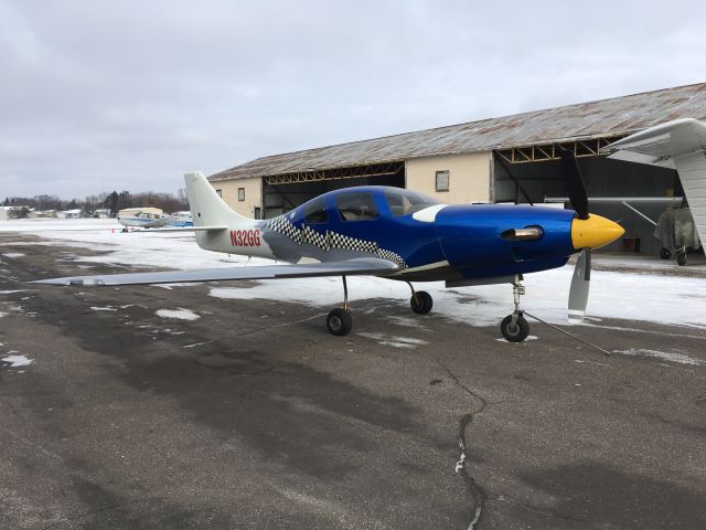 Canadair Challenger (N32GG)