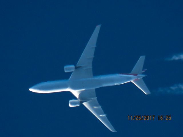 Boeing 777-200 (N765AN)