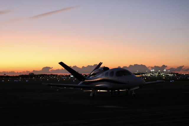 Cirrus Vision SF50 (N822PG)