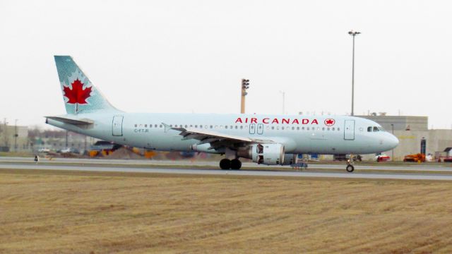 Airbus A320 (C-FTJR)