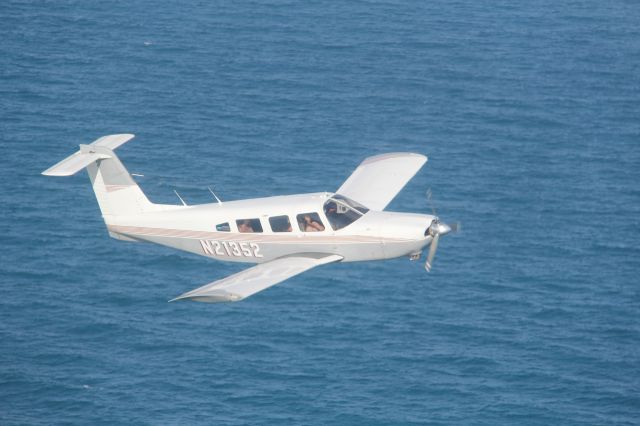 Piper Saratoga (N21352)