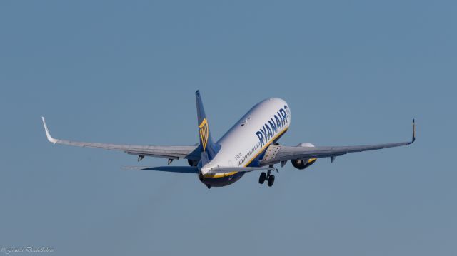 Boeing 737-700 (EI-EVG)