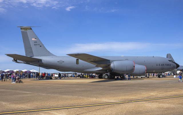 Boeing C-135FR Stratotanker (58-0079) - Always a treat to be close to the famous Stratotanker!