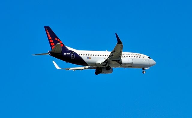 Boeing 737-700 (OO-VEH) - 2009 - Started in 1998 in Virgin Express. br /Finished in Air Peace (Nigeria), as 5N-BQO, in 23 jul 2019, Hard landing in Lagos 