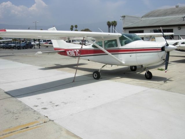 Cessna Skylane (N3167C)