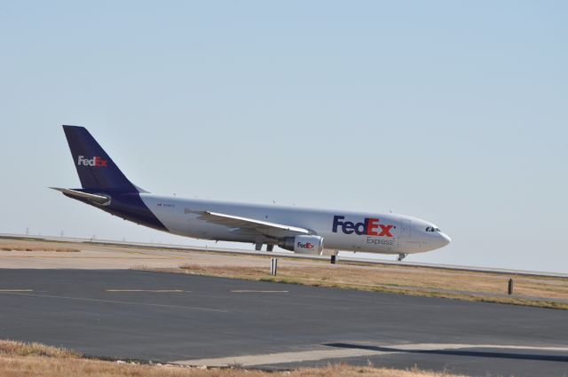 Airbus A300F4-600 (N748FD)