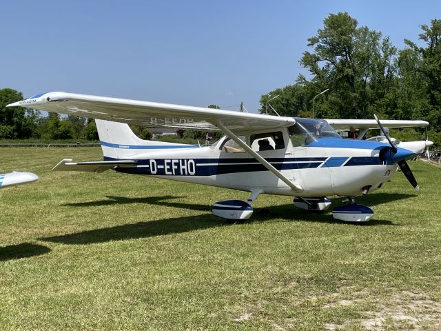 Cessna Skyhawk (D-EFHO) - Taken 27.05.2023 at Moosburg(EDPI) during 2023 spring airshow