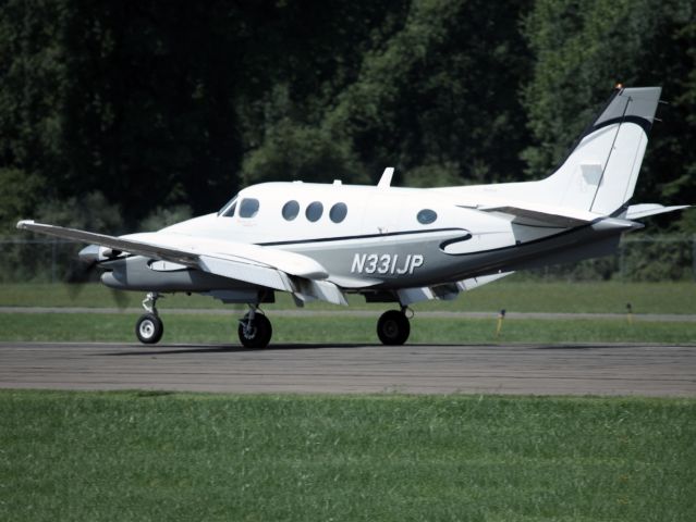 Beechcraft King Air 90 (RLI331)