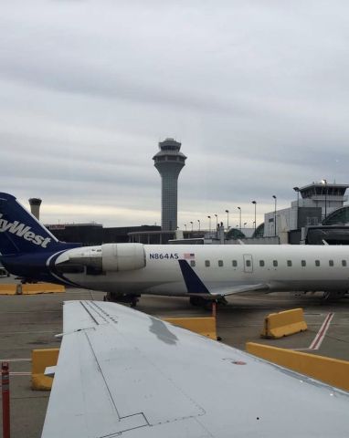 Canadair Regional Jet CRJ-200 (N864AS)