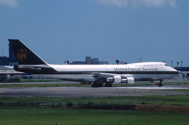 BOEING 747-100 (N676UP) - Departure at Narita Intl Airport Rwy16R on 2000/07/30