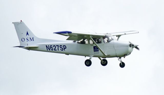Cessna Skyhawk (N627SP)