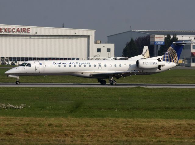 Embraer ERJ-135 (N14960)