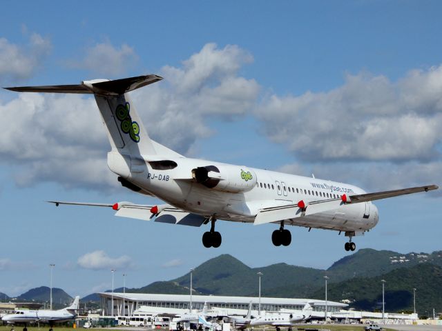 Fokker 100 (PJ-DAB)