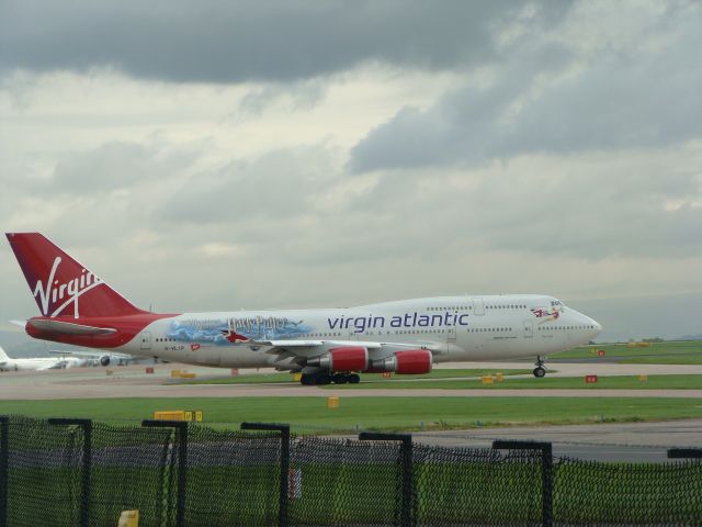 Boeing 747-400 (G-VLIP) - taxiin to departure from Manchester Airport