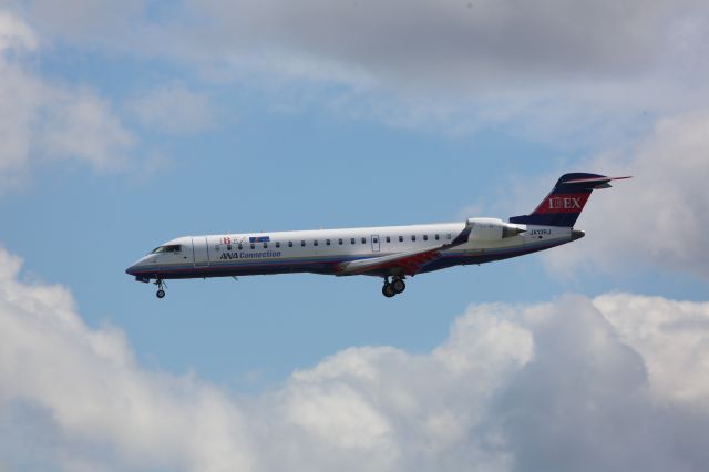 Canadair Regional Jet CRJ-700 (JA13RJ)