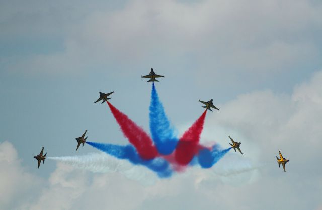 — — - Republic of Korea Air Force Black Eagles T-50s at Singapore Airshow 2014