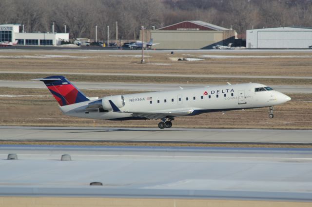 Canadair Regional Jet CRJ-200 (N8936A)